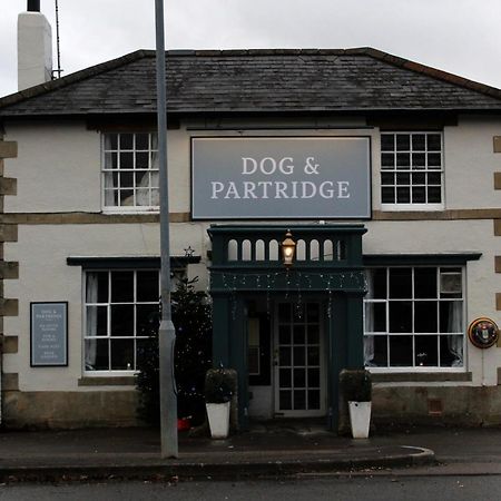 Dog And Partridge Inn Калн Экстерьер фото